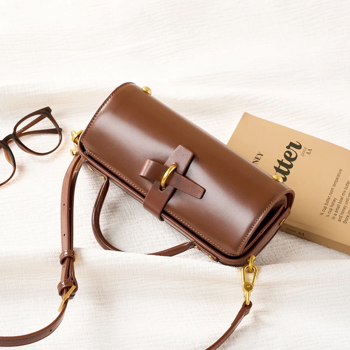 Luxury Niche Designer Cylinder Crossbody Bag Multi-way Carry Versatile Box Handbag New Autumn Winter Fashion Purse for Daily Use