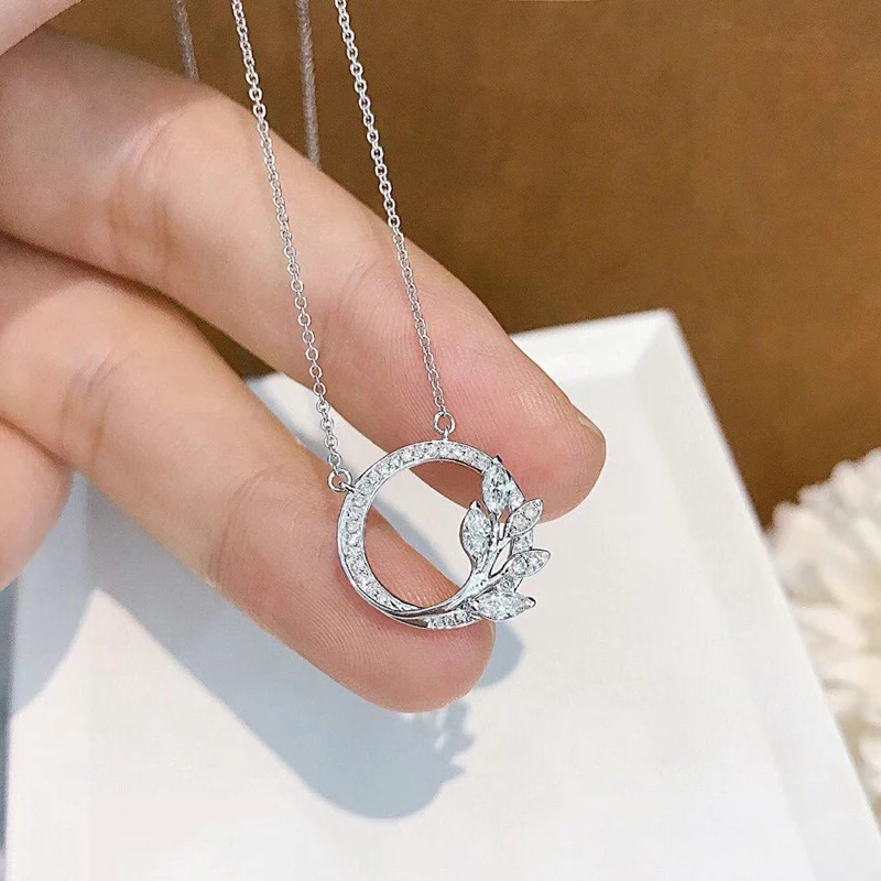 Fashion 925 Silver Stamp Women's Necklace Circle Leaves Pendant Women's Jewelry Wedding Bridal Clavicle Chain Sweater Chain