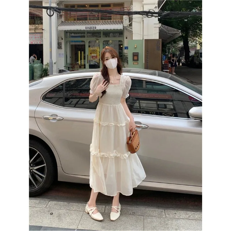 Estilo francês recortado pescoço quadrado manga curta feminino verão 2025 novo vestido maxi em camadas estilo férias