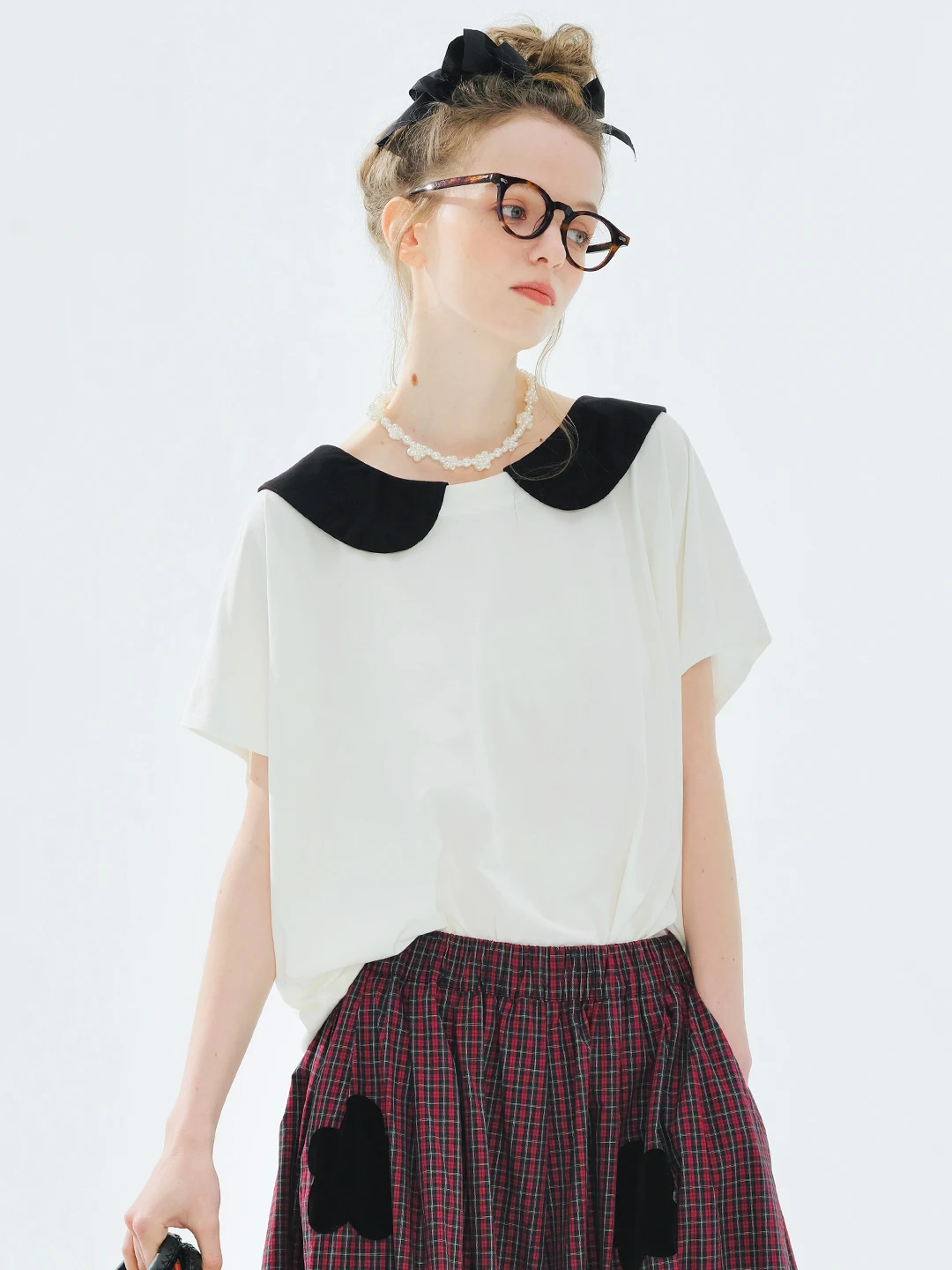

Women's White T-Shirt Short Sleeve Black Peter Pan Collar Everyday Essential Breathable Comfort Versatile Styling 255097