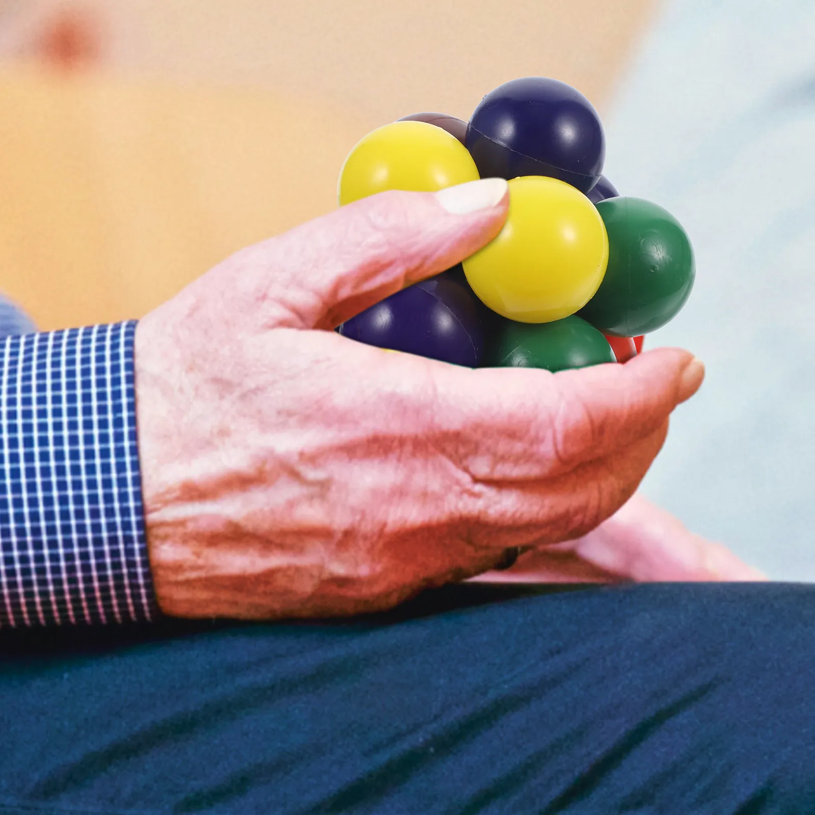 

Набор из 2 радужных шариков-антистресс с изменяющимися бусинами, расширяющиеся пластиковые шарики для снятия стресса, сенсорные игрушки-фиджеты для стола