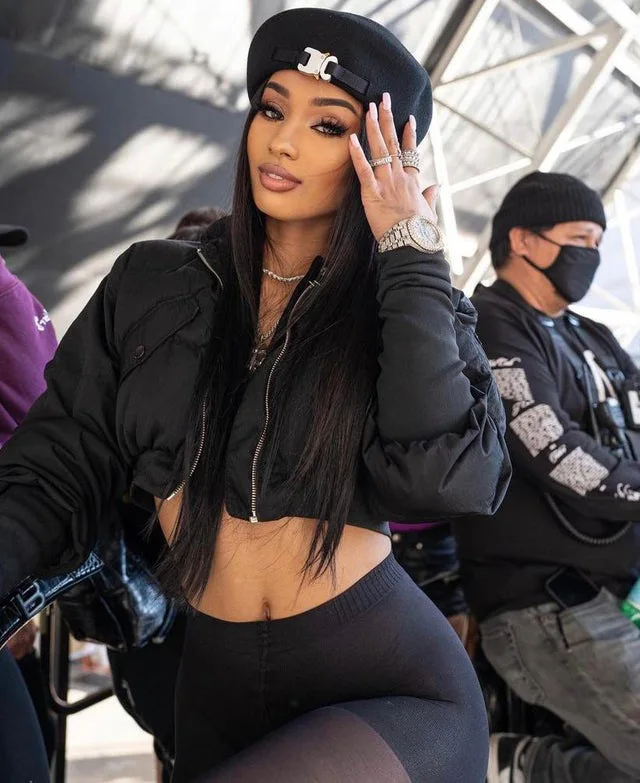 

Women Parka Short Coat Zipper Jacket Stand Collar Thick Warm Y2k Streetwear Elegant Work Autumn Winter 2025 Fashion Outerwear