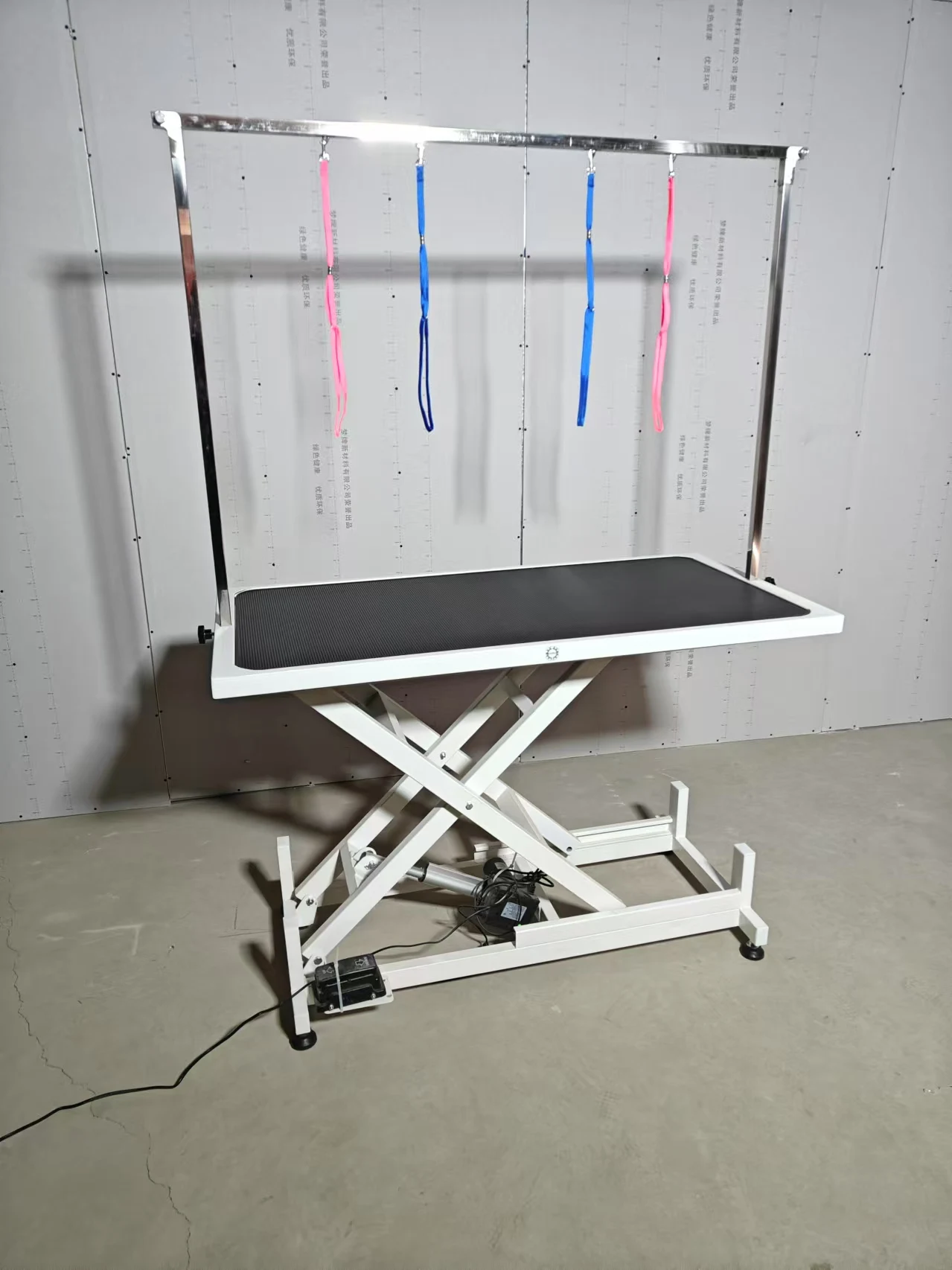 Pet Grooming  Height Adjustable  and Hydraulic Lifting Dog Grooming