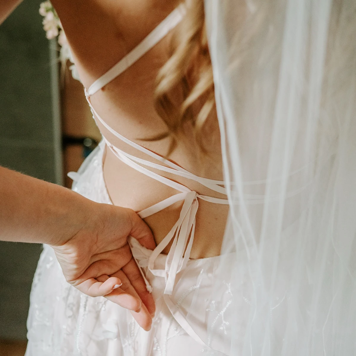 Spaghetti Straps Backless 3D Lace Embroidery Bridal Gowns Customized Front High Slit A Line Boho Rustic V Neck Wedding Dress