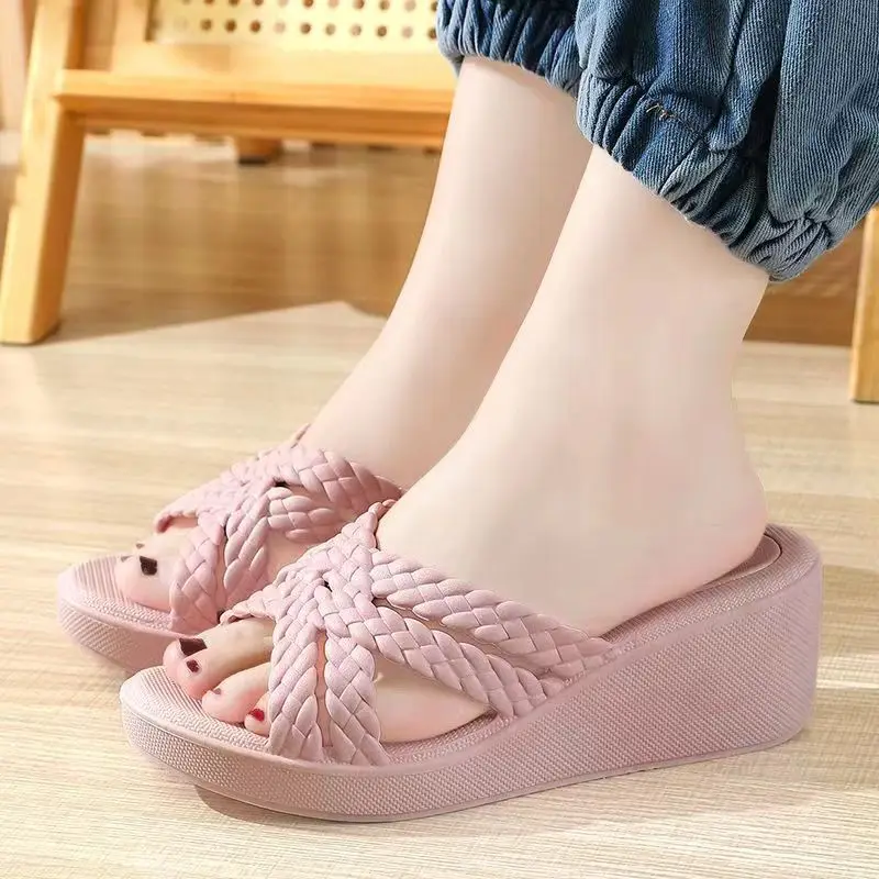 New Women's Summer Cross Strap Wedges Slipper Modern Slippers Thick Sole Non Slip Outdoor Elevator Beach Slipper Home Slippers