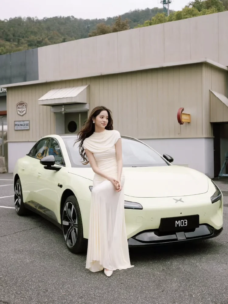 

Длинное летнее платье с коротким рукавом, высоким воротником, плиссировкой и элегантным драпированием, светло-желтое, для молодых женщин, производство Китай