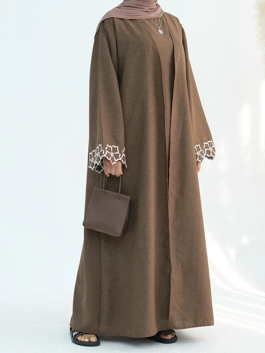 

Muslim Kaftan Dubai Abayas For Women Embroidery Hijab Dress Kimono Cardigan With Vest Suit Ramadan Robe Femme Islam Clothing Set