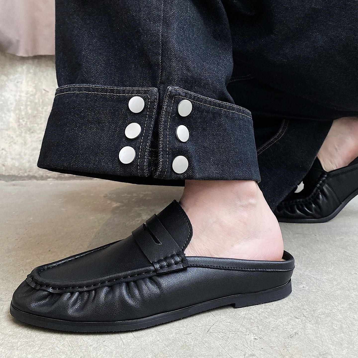 

Cow suede leather shoes for men no heel design slippers casual work commuting Muller shoes simple and fashionable