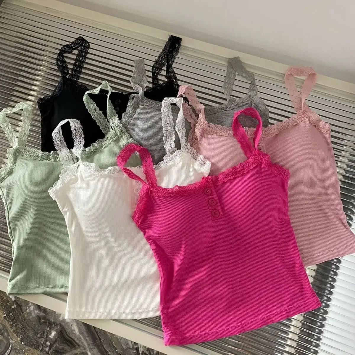 Solid Color Knit Tank Top Vest Women Sexy Lace Camisole With Chest Pad Crop Tops Sleeveless T Shirt Female Slim Undershirt