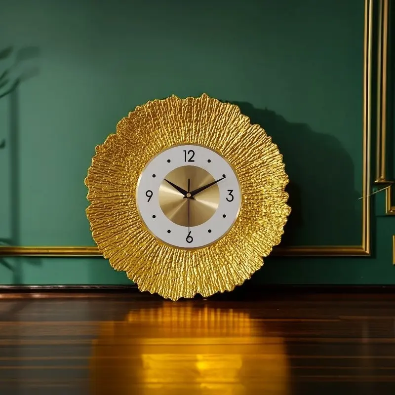 

1PC 44cm Luxury Wall Clock Metal Round Clock Simple Design Gold Wall Wathces Fashionable Living Room Home Decoration Clock