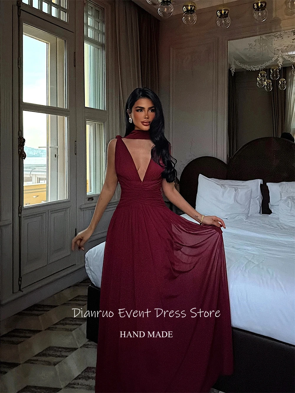 Dianruo A Line Scollo a V Abito da sera senza schienale Flowy increspato Abiti da festa in chiffon Elegante rosa Abiti da laurea personalizzati