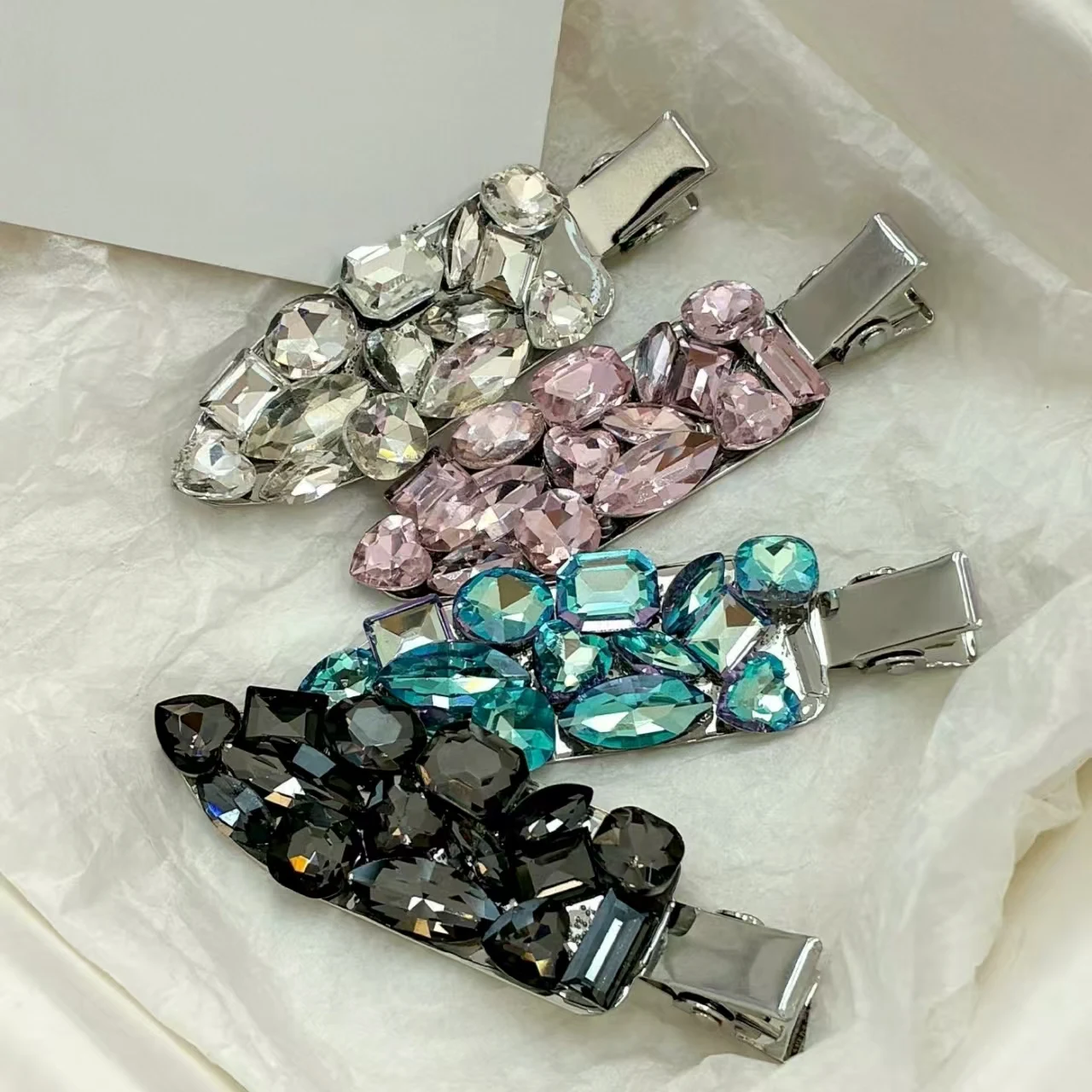 Super Shiny Seamless Clip~ Korean Style Full Rhinestone Bangs Clip for Girls, Exquisite Forehead Hair Clip, Hairpin, Accessory