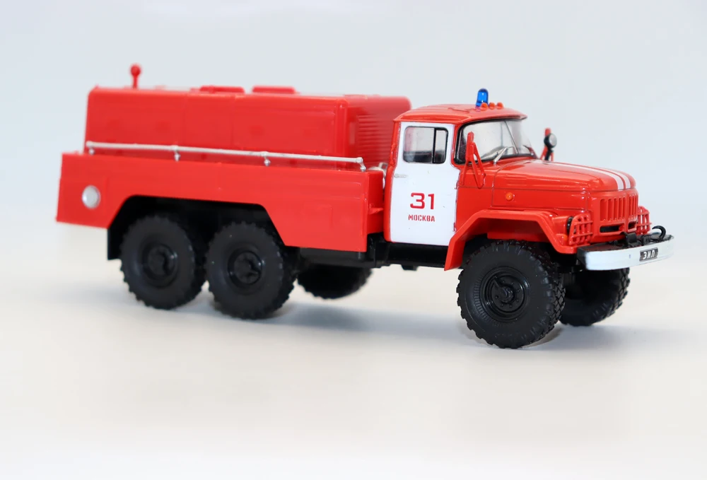 Nuovo 1/43 scala PNS 110 ZIL 131 6x6 camion cisterna vigili del fuoco 31 # urss auto Diecast e modello di plastica per la raccolta