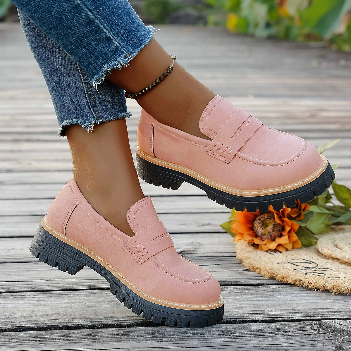Woman Spring Autumn New British Style Flats Comfortable Low Heel Slip on Shoes Ladies Solid Color Platform Loafers Shoes