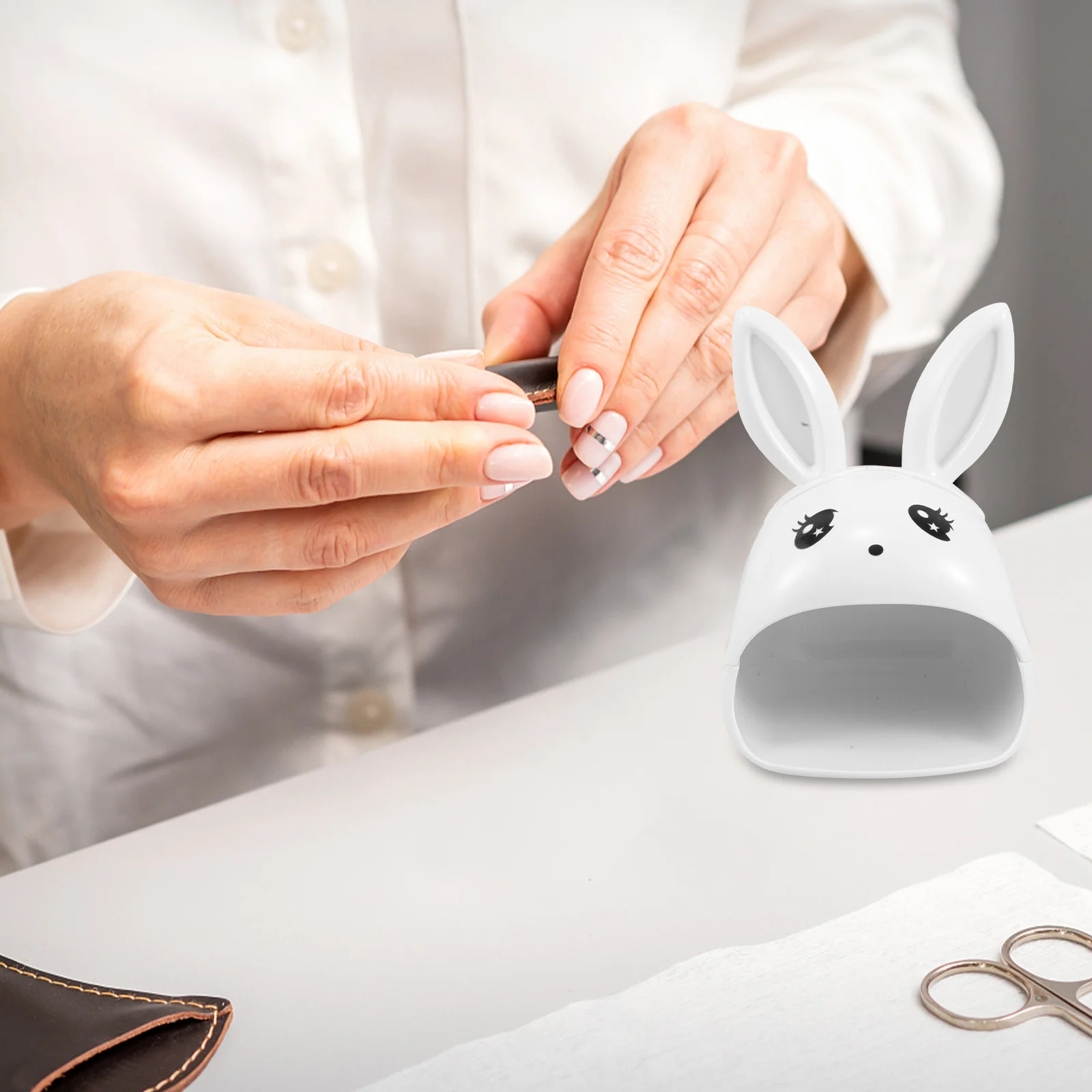 

Compact USB Plug-in Bunny Nail Lamp Quick-Dry Single Finger Gel Polish Curing Machine Portable Travel LED Light