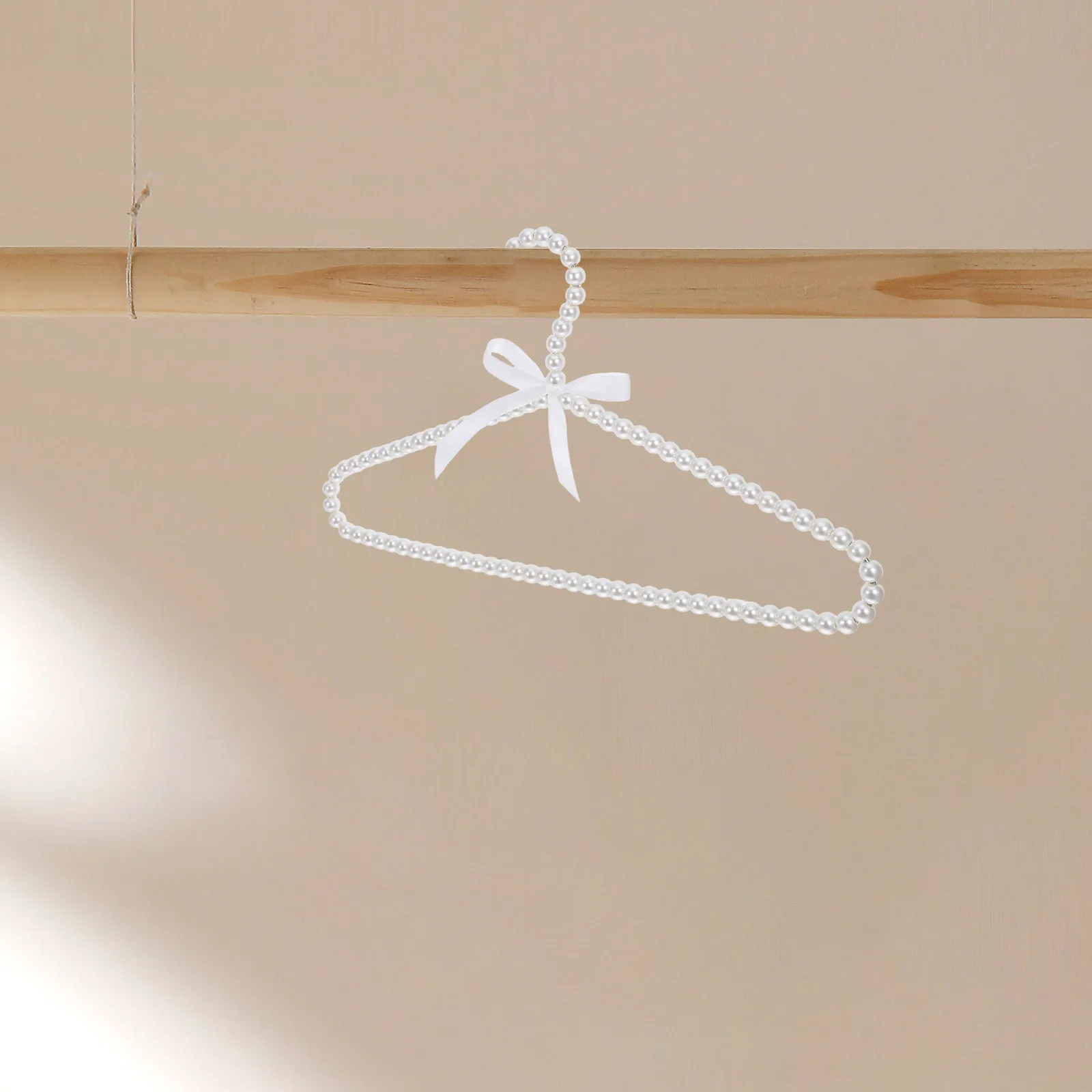 

3 Pcs Pearl Hanger Decorative Bowknot Faux Clothing Holder Plastic Hangers Artificial Beaded Skirt Bridesmaid