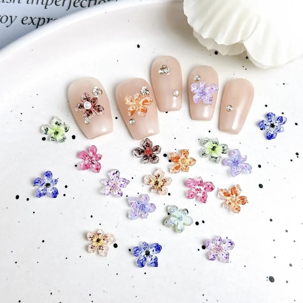 Zufällig gemischt Y2K 8 Farben fünf Blütenblätter gefleckte Blume Nagel Charms 3D Harz weiche Blume Nail Art Dekoration DIY Handwerk Zubehör