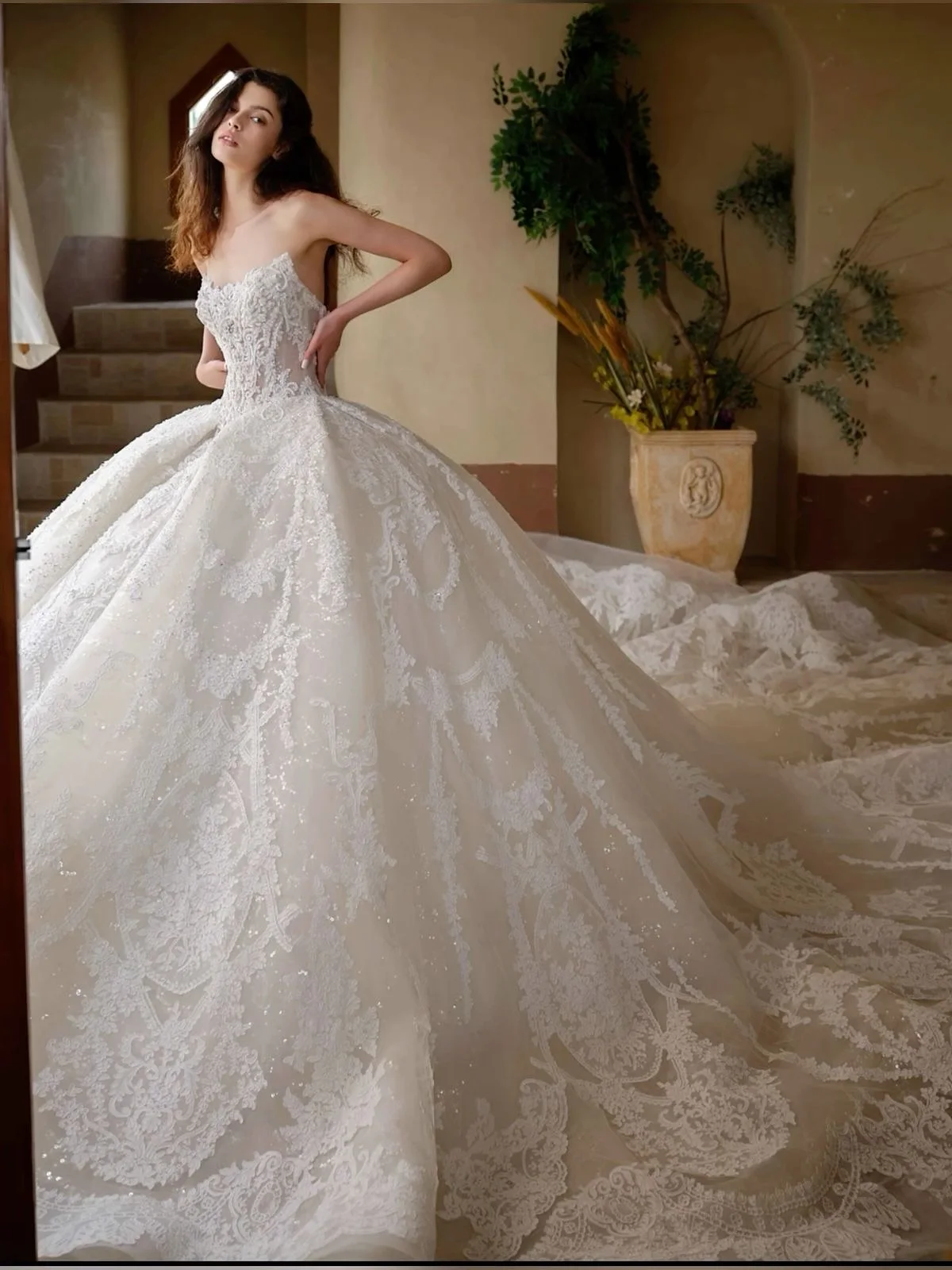 Personalizado blanco exquisito delicado brillante fiesta nupcial vestido de novia vestidos de novia Organza lentejuelas perlas sin tirantes