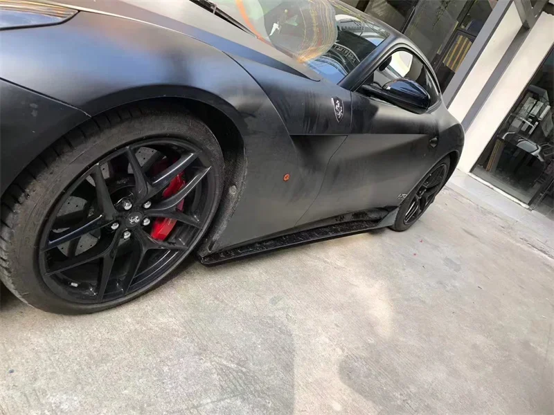 

Используется для обновления Ferrari F12, стиль RZ, матовый кованый передний бампер из углеродного волокна, боковые юбки, комплект кузова заднего диффузора