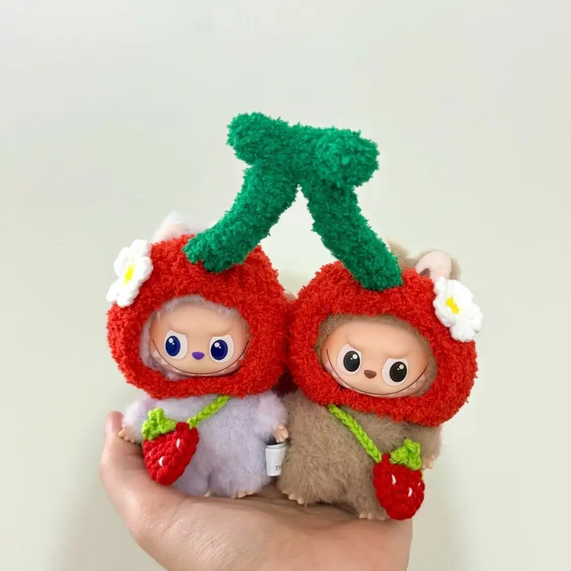 

For 10cm Labubu Doll Handmade Cherry Clothes Hats Set Cute Labubu Original Doll V4 Design Diy Plush Toy Mini Clothes Accessories