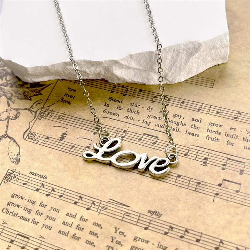 DIY accessories Stylish Simple Personality Retro Letters Love Fashion Pendant Necklace Female ins Wind Collarbone Chain Valentin
