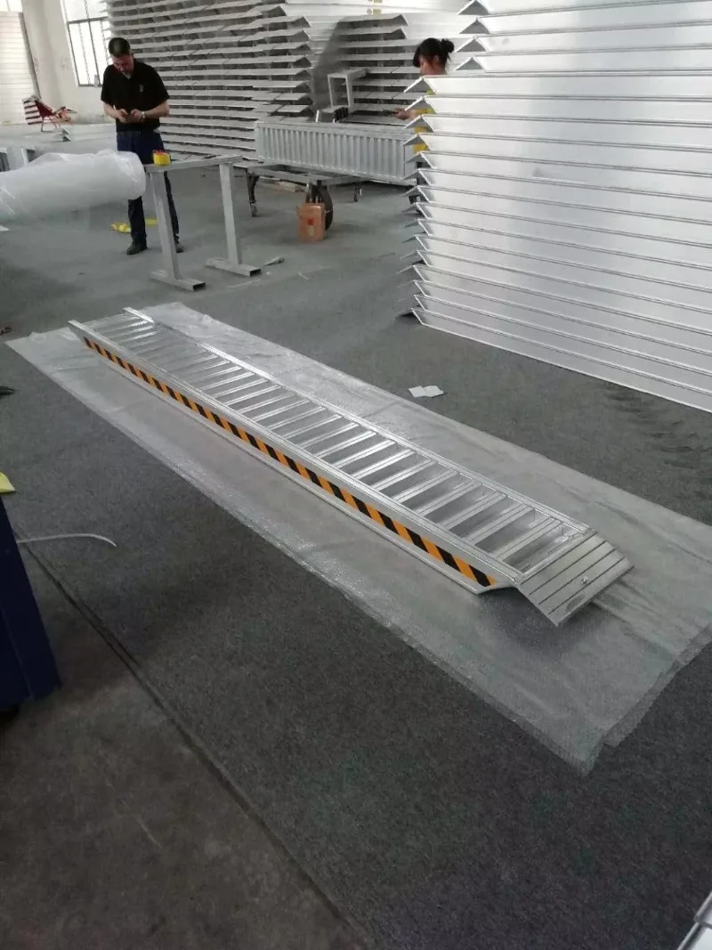 Portable Rubber Track Excavator for Heavy Duty Slope