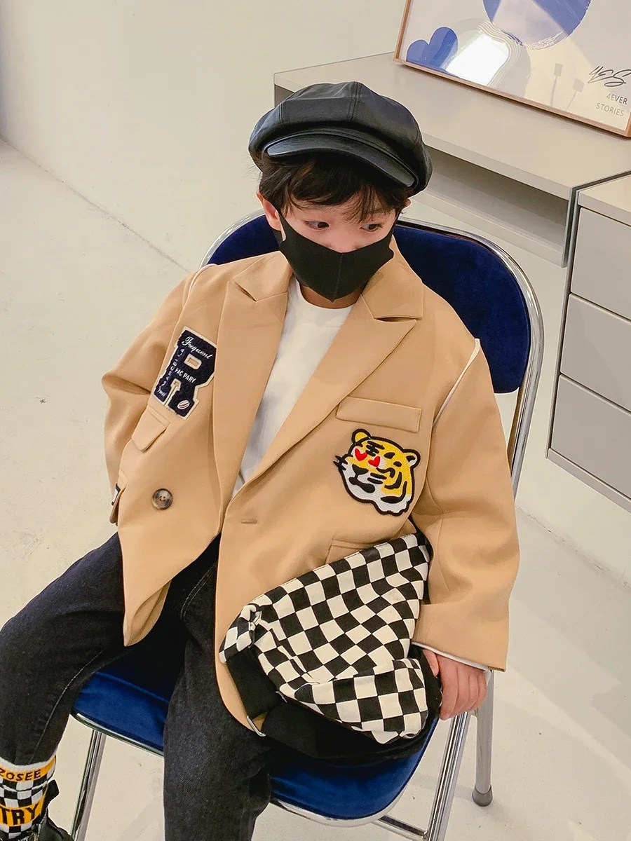 Children's Clothing Boy's Suit Coat Fashion Brand 2022 New Children's Fried Street Top Middle and Big Children Spring and Autumn