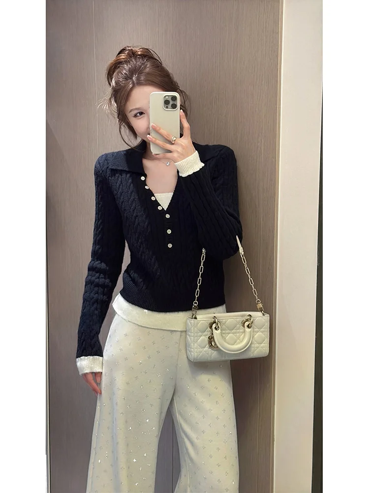 

Wang Diding Winter Letter 2025 Осень Зима Оригинальный универсальный свободный вязаный свитер Искусственный двухсекционный повседневный слэ из полиэстера F...