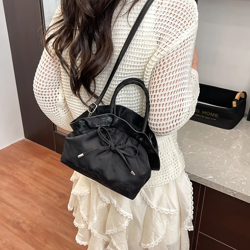 

Elegant Women Leather Luxury Classic Designer Fashion Shoulder Tote Bag Crossbody Handbag For Daily Urban Use