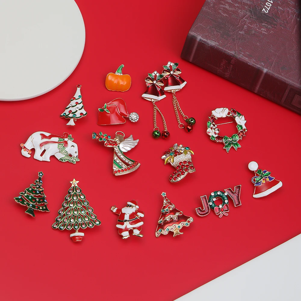 15 Styles Christmas Enamel Lapel Pins Hat Stocking Tree Joy Santa Claus Bells Wreath Crystal Brooches Women Golden Xmas Badge