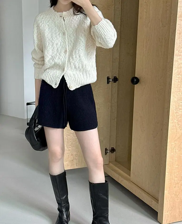 Autumn and winter women\'s casual solid color round neck long sleeved loose cardigan sweater