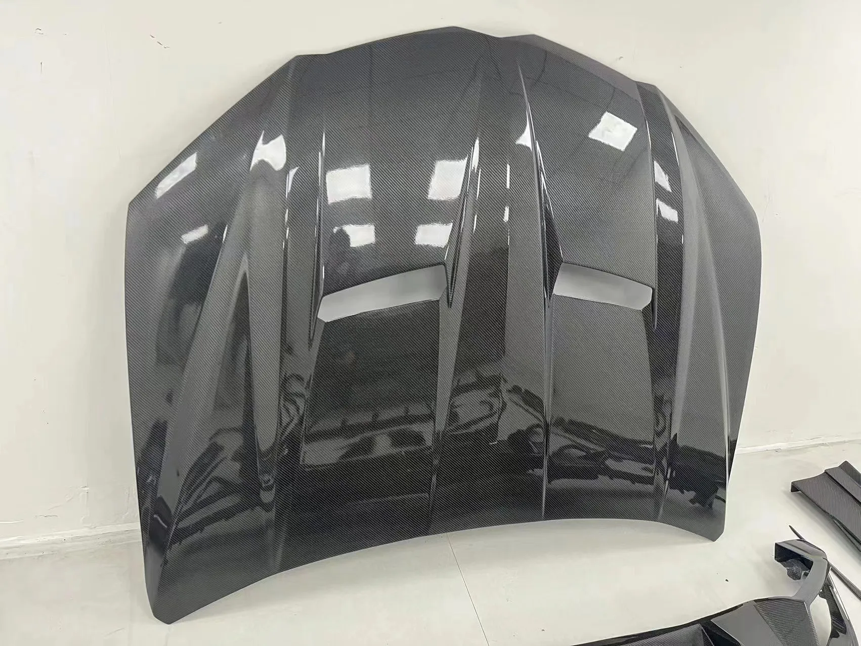 

Ulus Carbon Fiber Hood Ulus Upgraded MSY PD 1016 VORS LB Carbon Fiber Hood