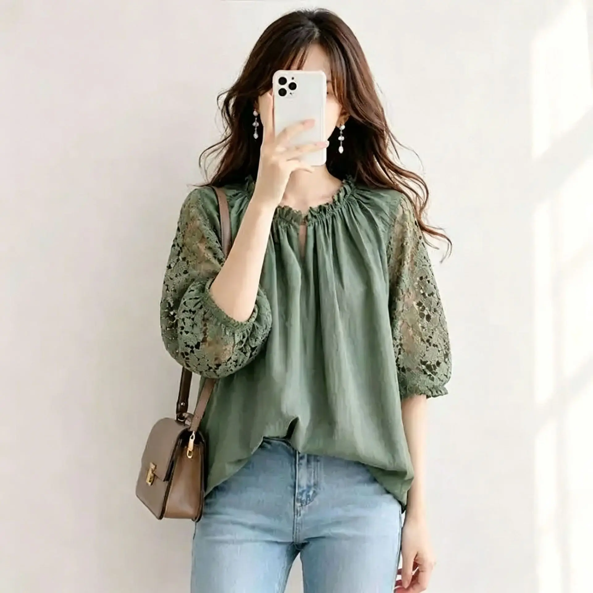 2026 New Japanese And Korean Style Circular Neck Lace Patchwork Mid-sleeve Top For Women, Elegant And Youthful  loose Luxury