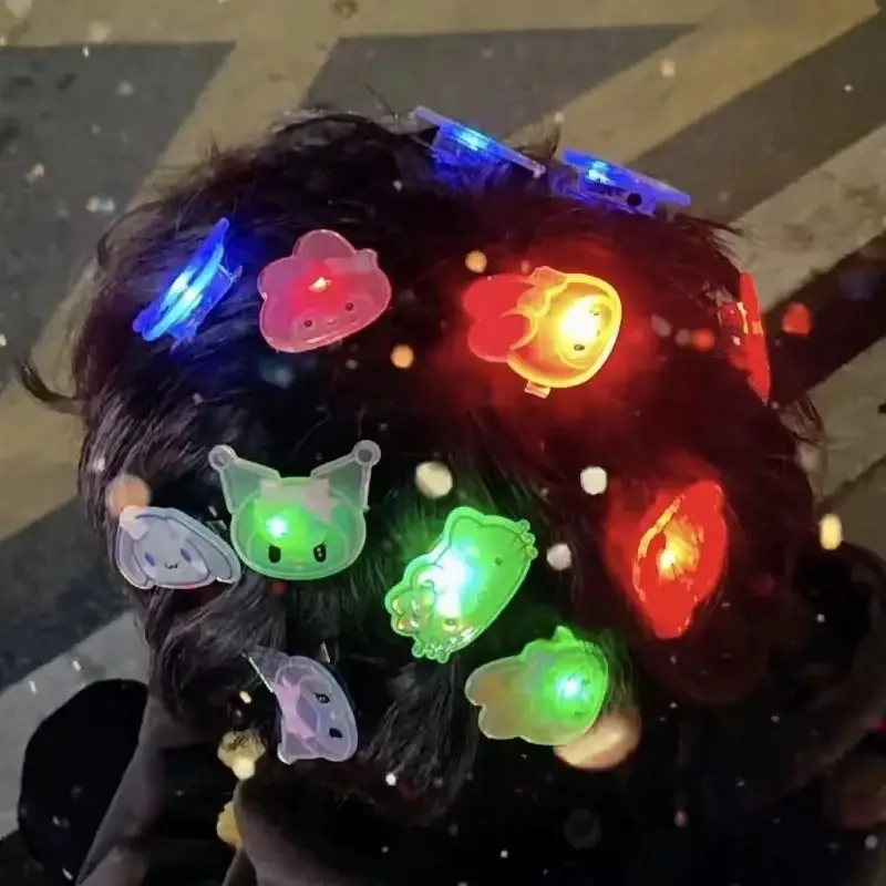 

Sanrio светящаяся заколка HelloKitty Kawaii Kuromi Mymelody Cinnamoroll челка шпилька для волос милая Личность аксессуары для волос подарок для девочек