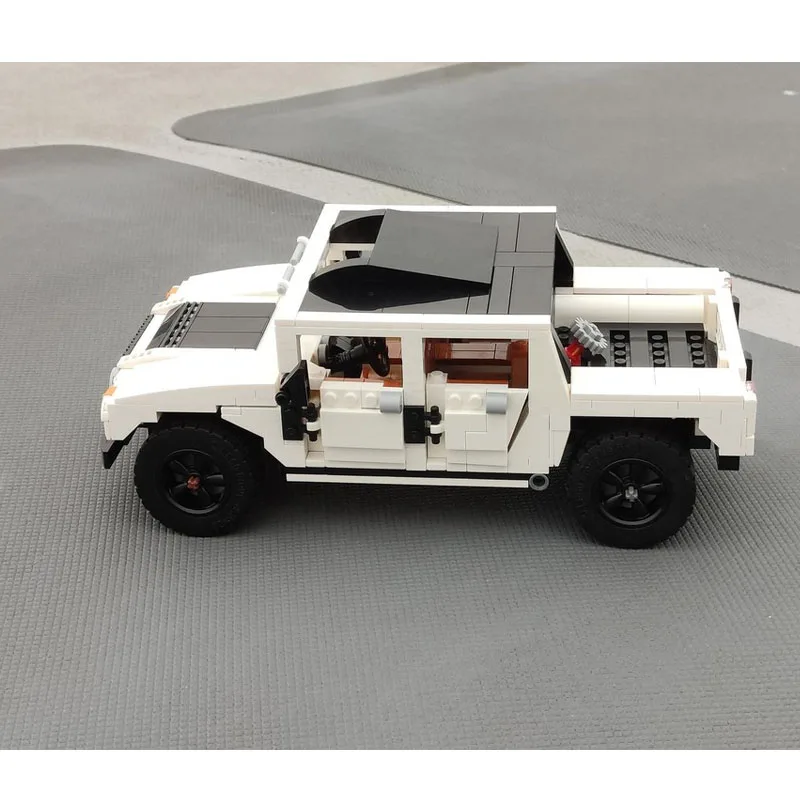 

MOC-119402Classic New Sports Car Building Block Model, 826Parts, Creative Birthday Building Block Toy Gift for Boys and Children