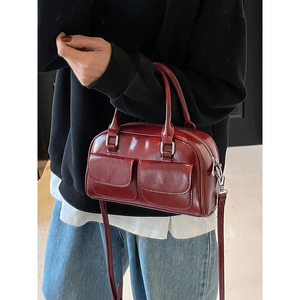 

Women's Crossbody Bag Fashion New Delicate Glossy PU Leather Handbags Female Trend All-Match Daily Commute Shoulder Bags