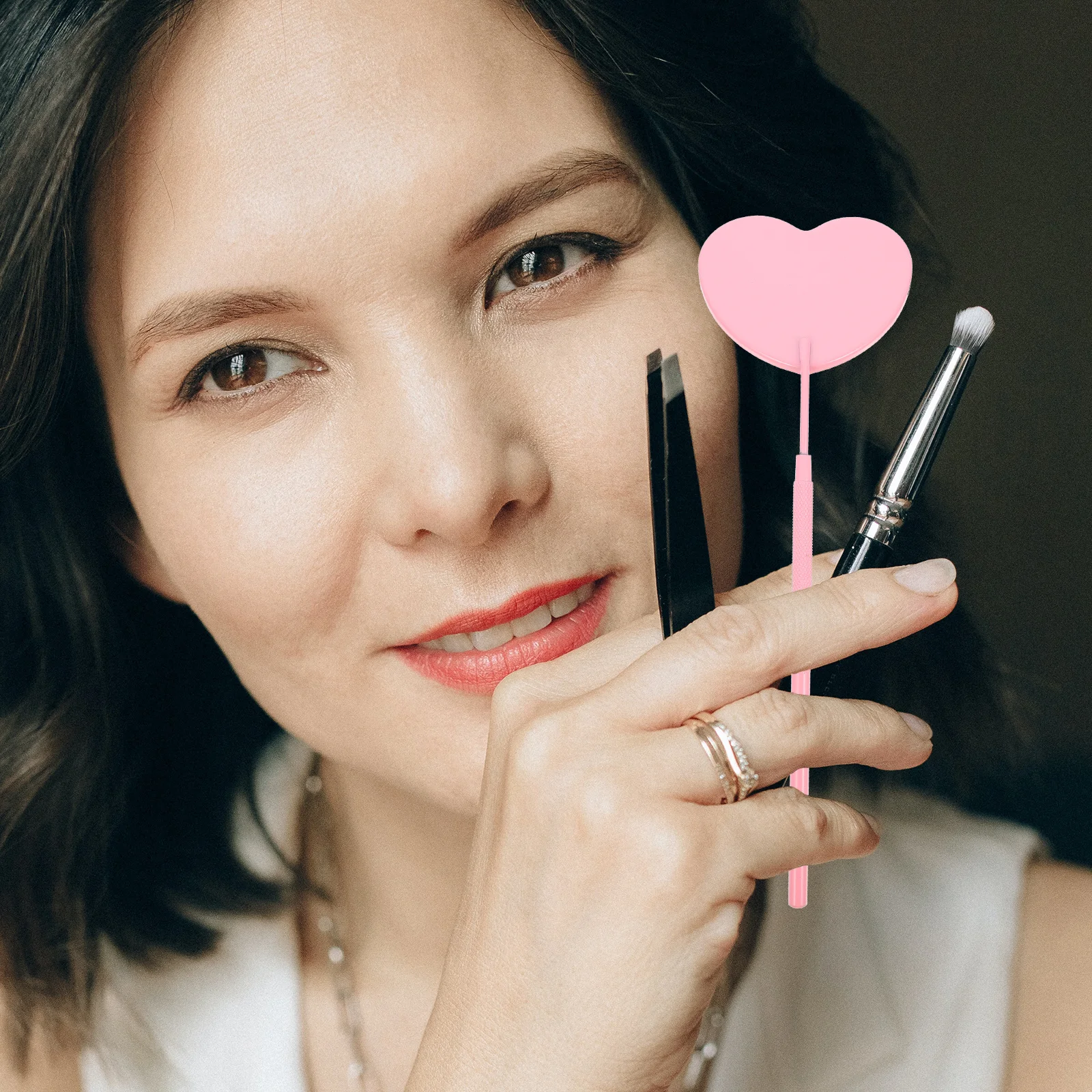 مرآة رموش محمولة بتصميم رائع، مقبض متين من الفولاذ المقاوم للصدأ غير قابل للانزلاق، لوازم تمديد الرموش على شكل قلب #3