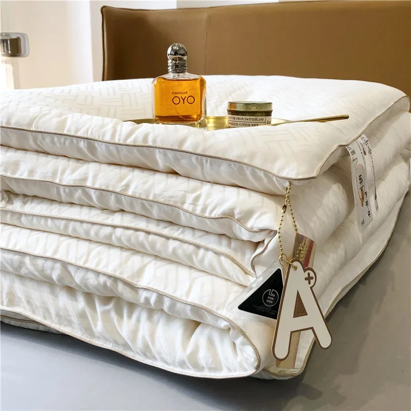 Class A 55% soybean fiber 60 jacquard winter quilt, soft waxy close-fitting single double