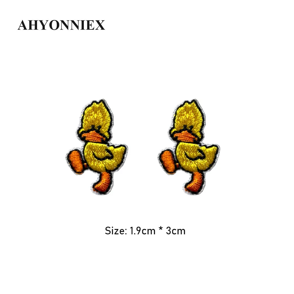 10pcs/Lot Small Yellow Duck Patch Embroidery Sticker Paste Directly Patches for Clothing Applique DIY Clothing Accessories