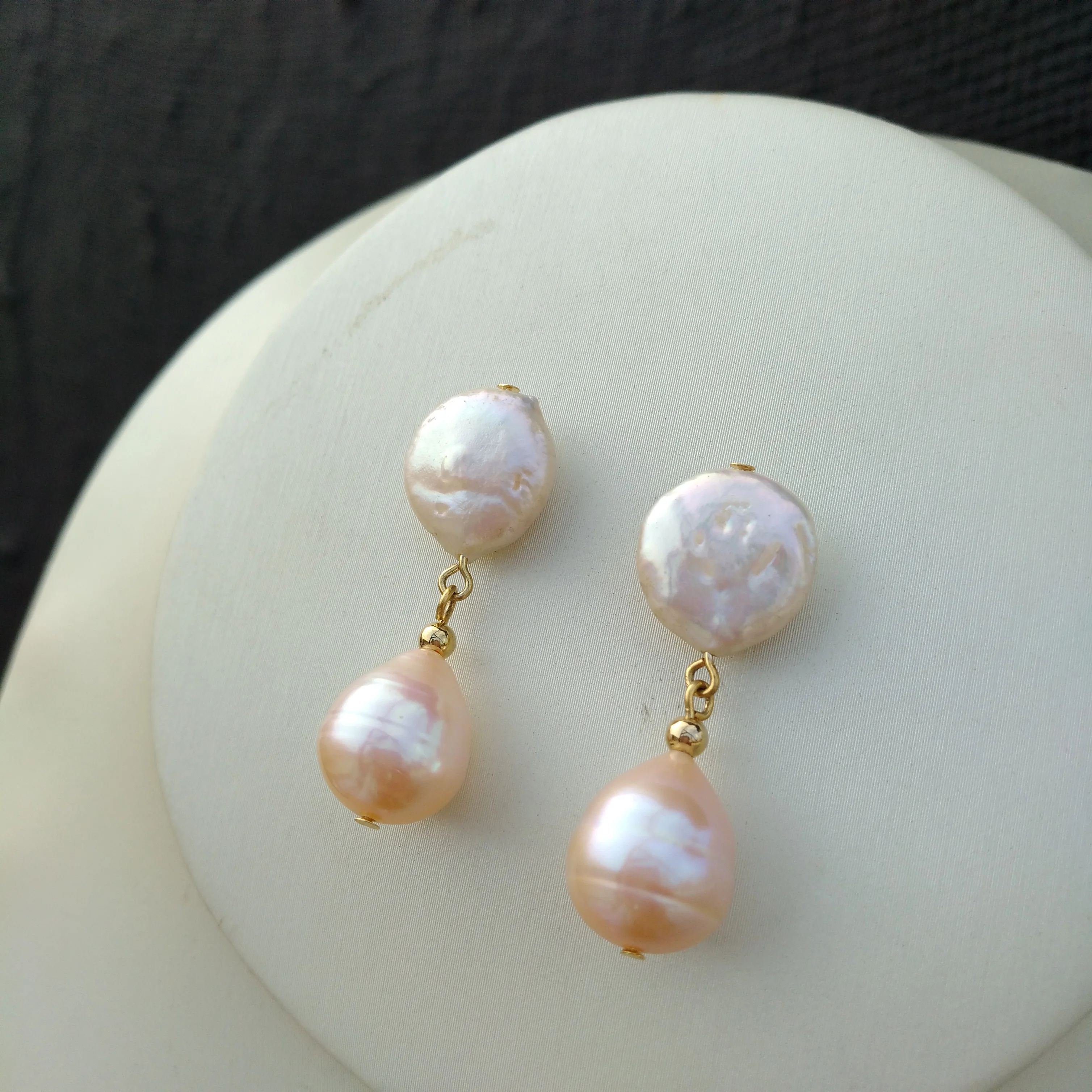 Exceptional AAA+ south sea Real Natural White pink pearl earrings 14k Gold P Please see more pictures