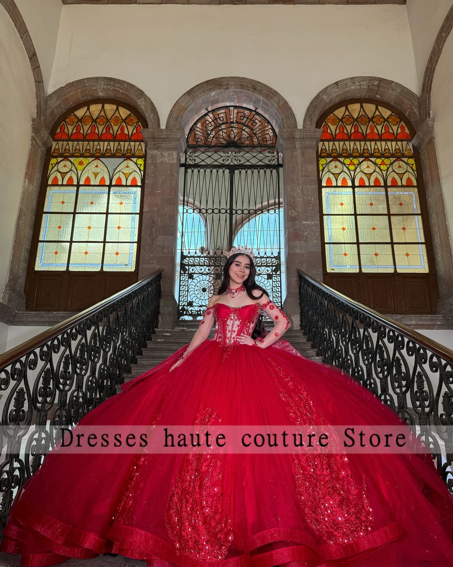 Robes de Quinceanera rouge brillant de luxe pour 15 Anos Appliques manches longues nœud à plusieurs niveaux froncé robes Para Quinceanera personnalisé