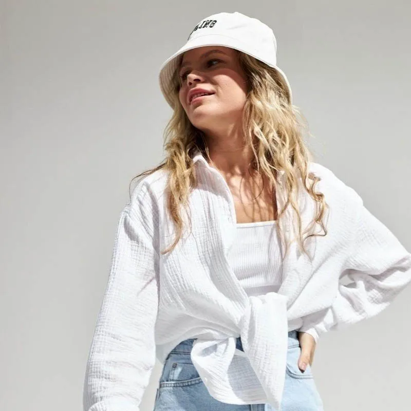 

White fashion temperament lapel ladies shirt, loose casual and comfortable long-sleeved top