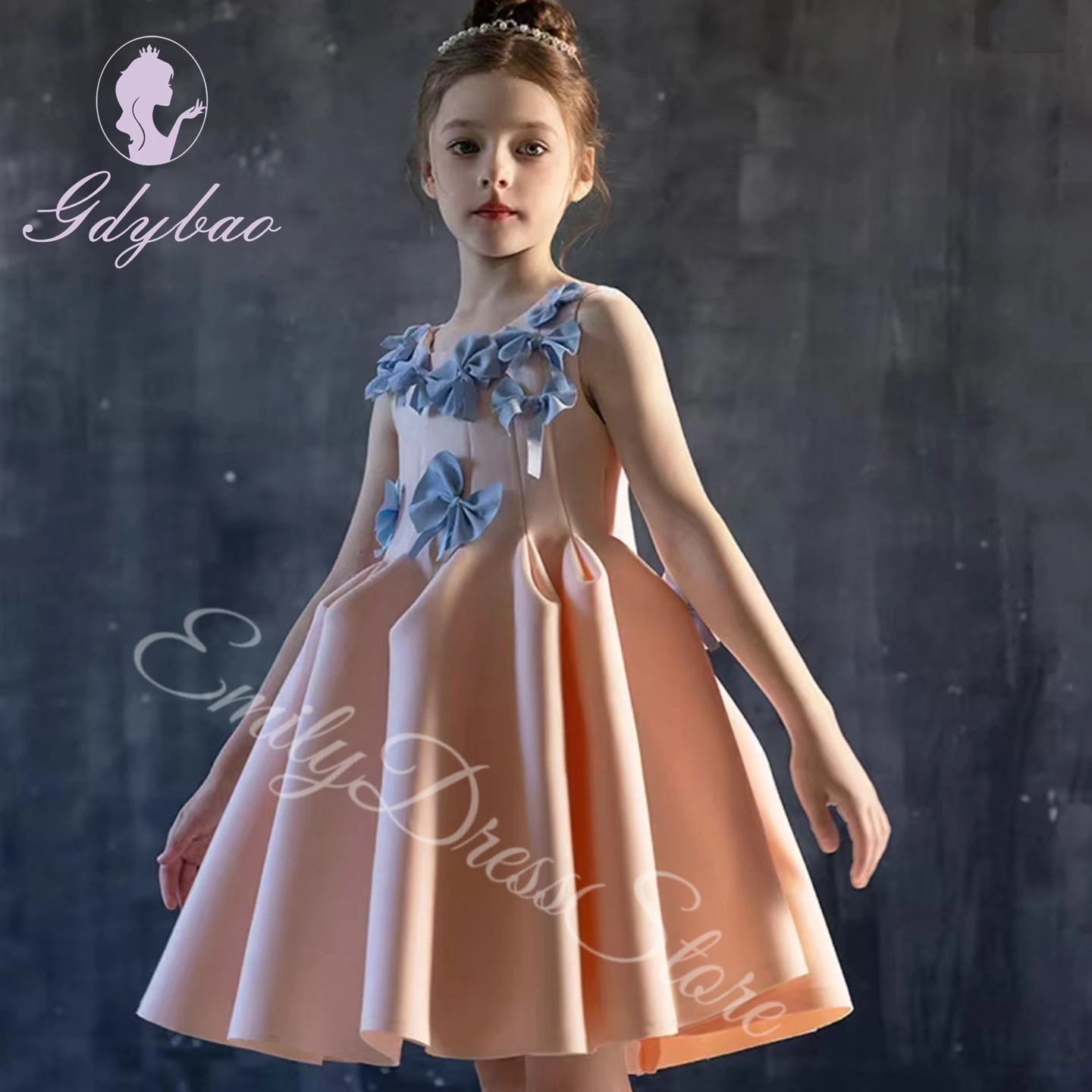 Robe de demoiselle d'honneur rose personnalisée pour mariage, longueur au genou, nœud bleu, appliques élégantes pour enfants, anniversaire, première communion, robe interdite