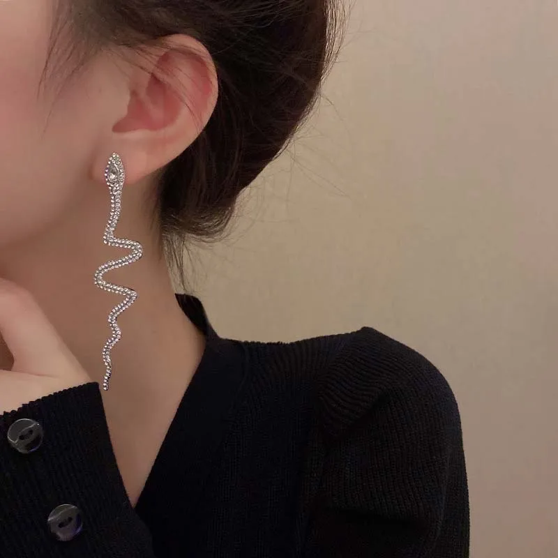 Vintage Sliver Color Snake Shape Dangle Earrings For Women Girl Fashion Long Tassel Crystal Drop Earring Weddings Jewelry Bijoux