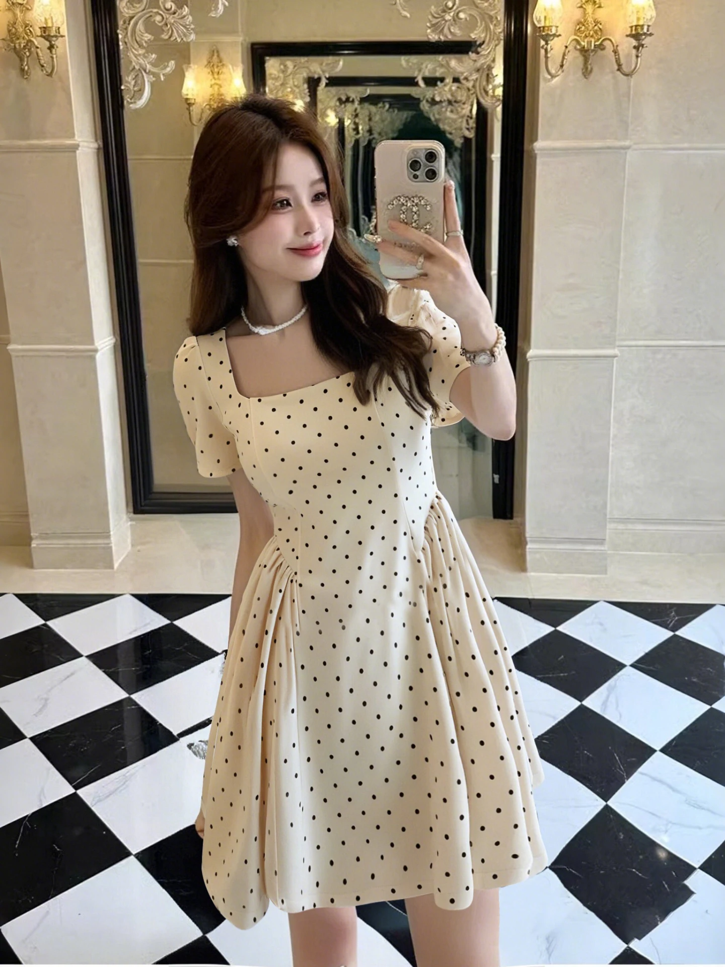 Ele Polka Dot Godd …