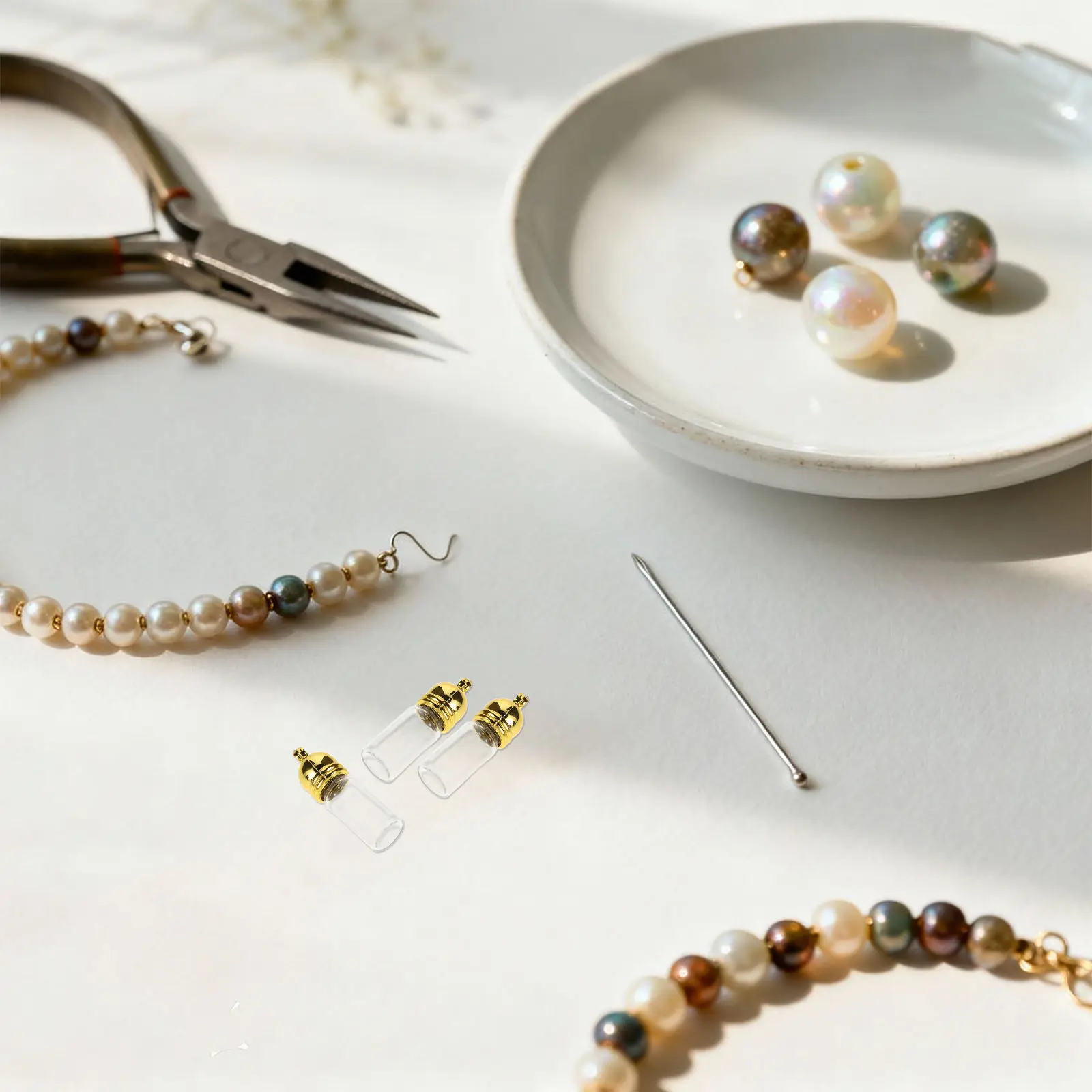 

12Pcs Mini Glass Vial Pendant Perfume Bottle Jewelry Pendant Refillable Screw Cap Essential Oil Necklace Charm Keychain