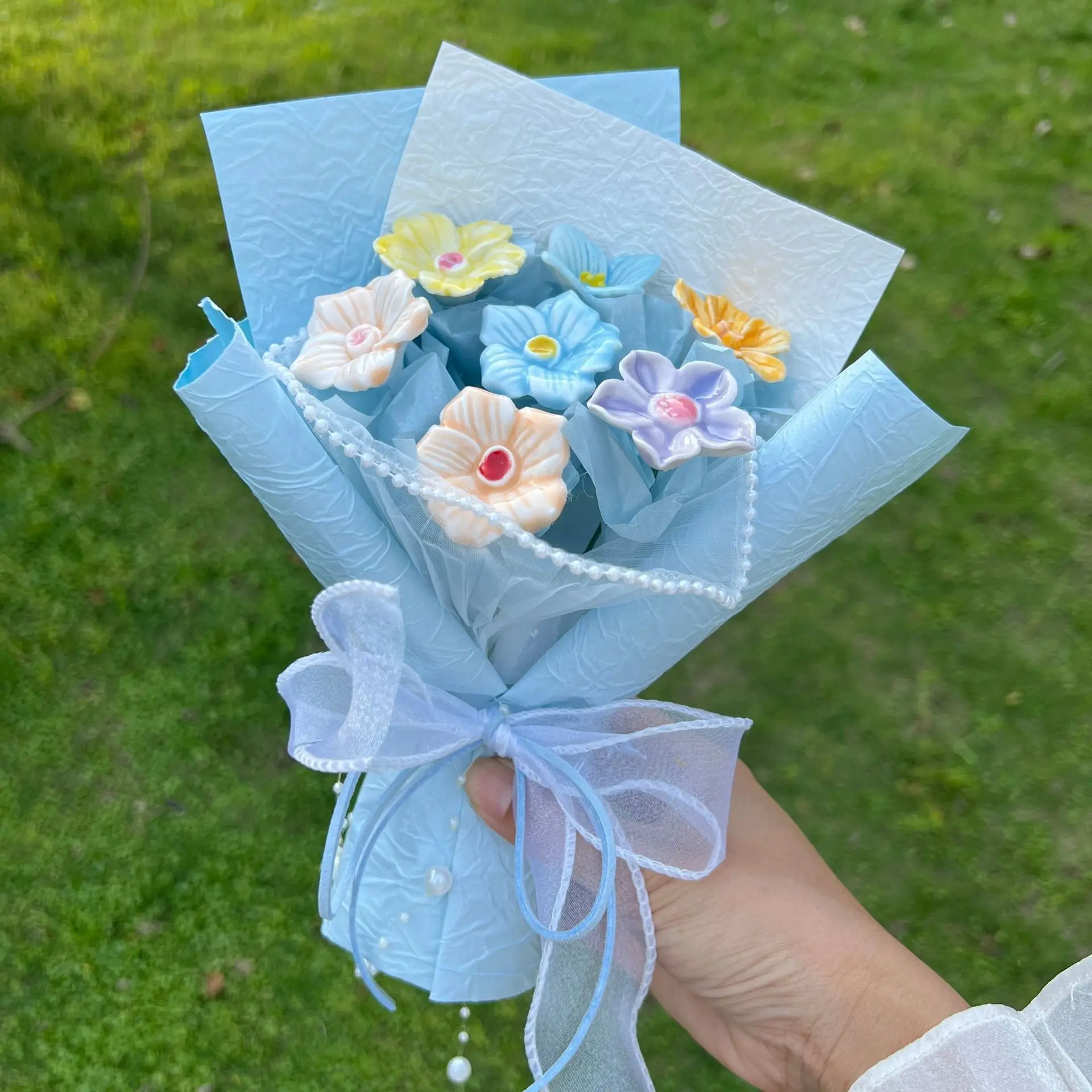 Kreativer Keramik-Blumenstrauß Mini Künstliche Blumen Freundschaftsgeschenk Raumdekoration Niedlicher Keramik-Bouquet – Detail 3