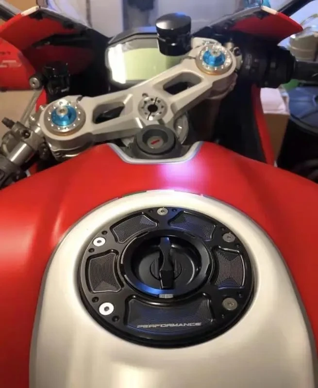 FUEL TANK CAPS for DUCATI 1199 PANIGALE 12-18 XDIAVEL/S 16-20 SCRAMBLER 1100 SIXTY2/DESERT SLED 16-20 9Colors CNC Keyless Logo