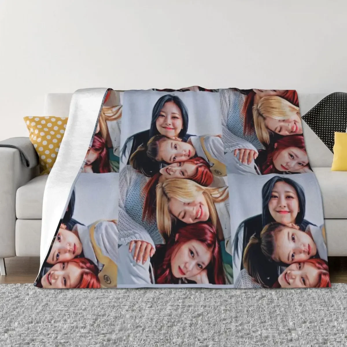 Itzy Throw Blanket Retros Single Flannels Multi-Purpose Blankets