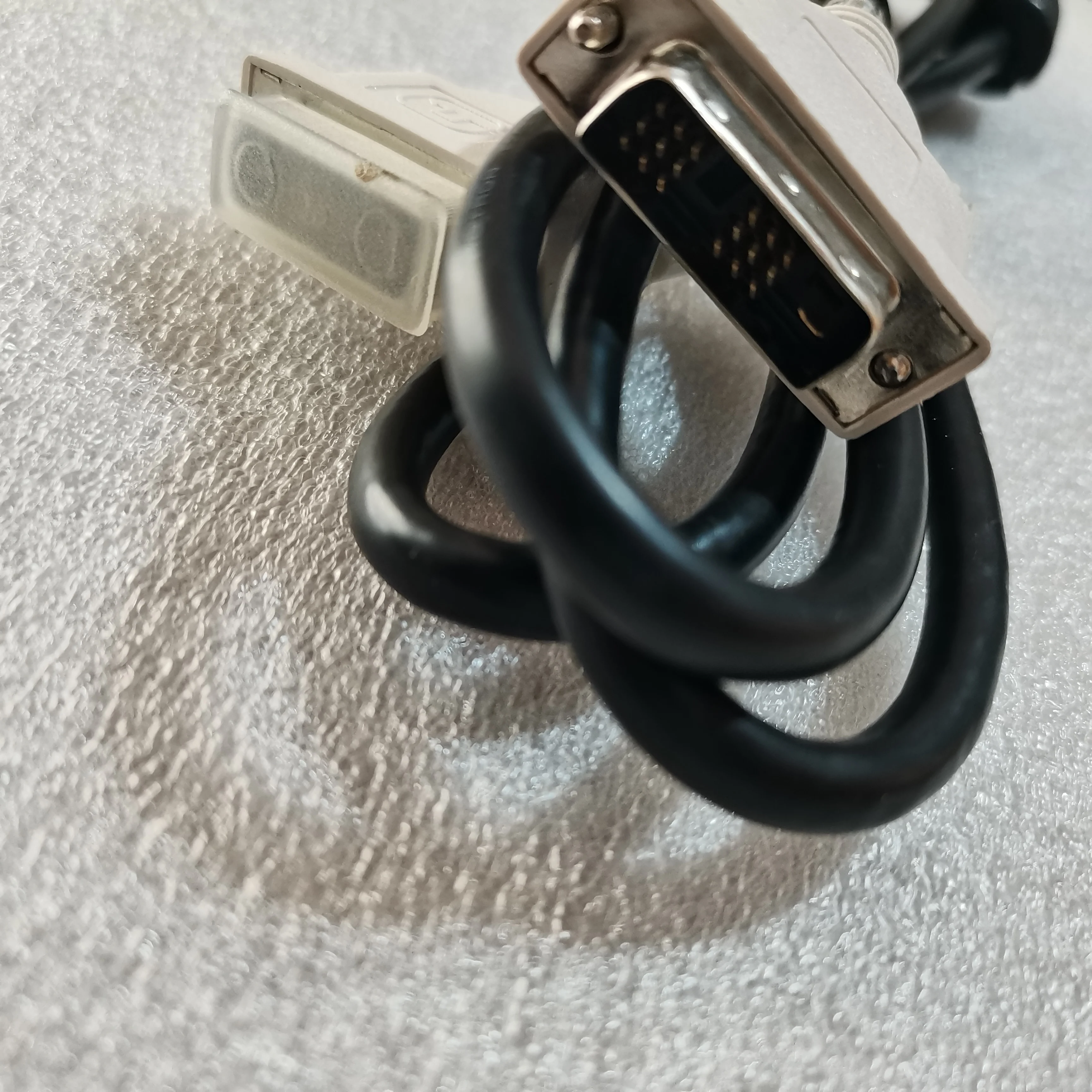 New For Dell, computer monitor cable Dual magnetic ring high-resolution video cable 1.8m 18 + 1DVI cable